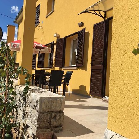 L Apartment Raša Exteriér fotografie