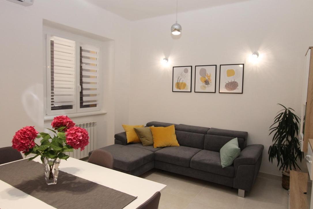 L Apartment Raša Exteriér fotografie