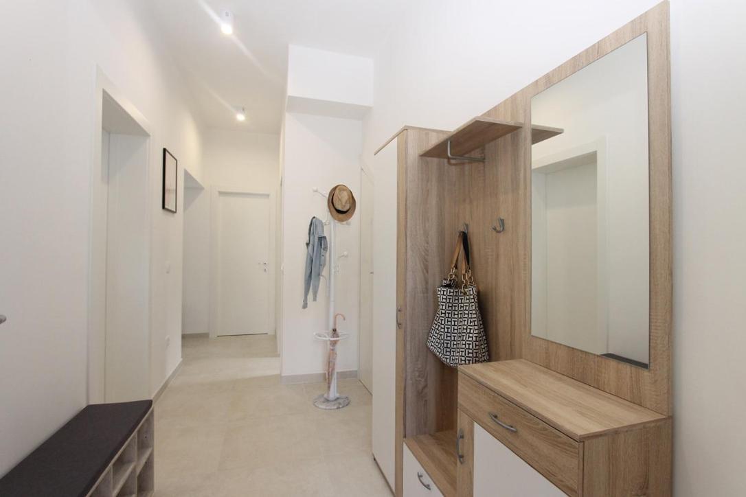 L Apartment Raša Exteriér fotografie